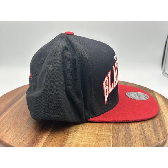 Chicago Blackhawks Hat Cap Snap Back Black Red NHL Hockey 100% Wool Throwback - Picture 4 of 11